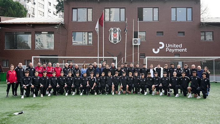 Samet Aybaba ile Genç Futbolcularımızdan Beşiktaş Futbol Akademisi’ne Ziyaret Samet Aybaba ile Genç Futbolcularımızdan Beşiktaş Futbol Akademisi’ne Ziyaret