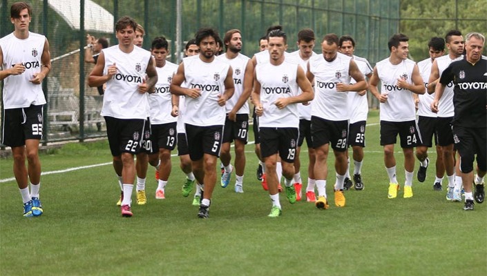 Futbol Takımımız Sezonu Açtı Futbol Takımımız Sezonu Açtı