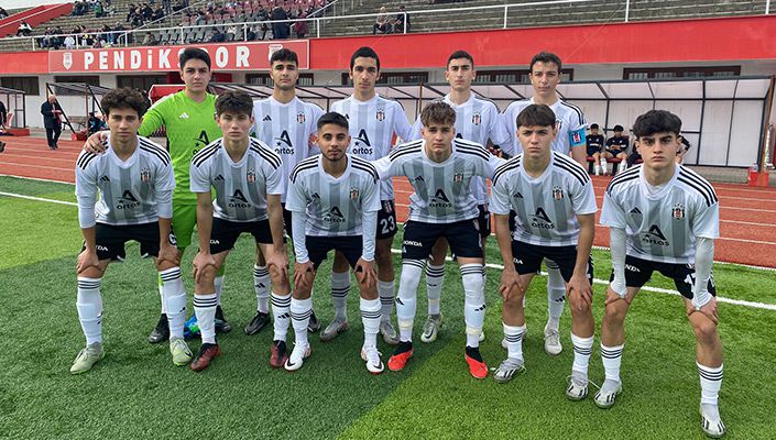 Siltaş Yapı Pendikspor:1 Beşiktaş Artaş:5 (U-16) Siltaş Yapı Pendikspor:1 Beşiktaş Artaş:5 (U-16)