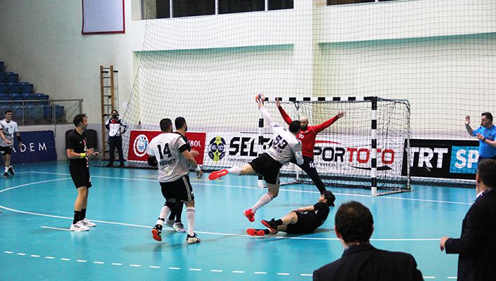 Spor Toto SK:22 Beşiktaş Aygaz:20 Spor Toto SK:22 Beşiktaş Aygaz:20