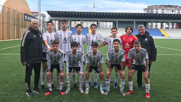 Sultanbeyli Belediye Spor:2 Beşiktaş Artaş:3 (U-14) Sultanbeyli Belediye Spor:2 Beşiktaş Artaş:3 (U-14)