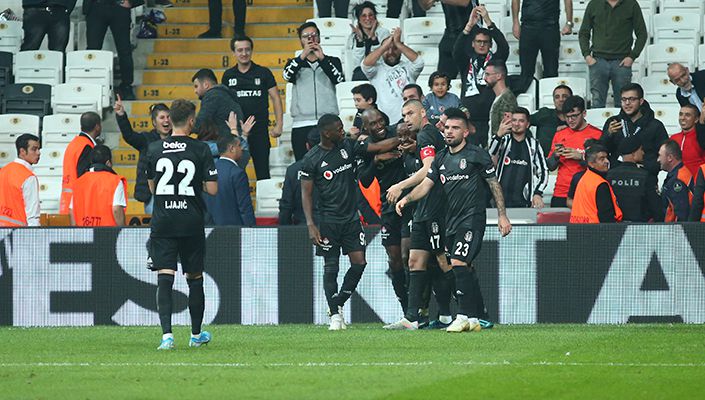 Süper Lig'de Rakip İ. H. Konyaspor Süper Lig'de Rakip İ. H. Konyaspor
