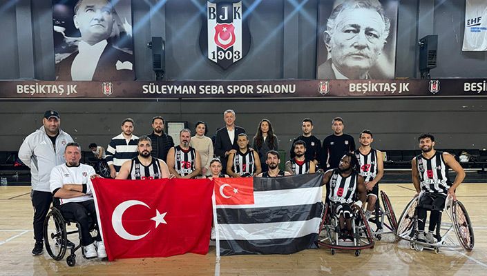 Tekerlekli Sandalye Basketbol Takımımızdan 29 Ekim Cumhuriyet Bayramı Kutlaması Tekerlekli Sandalye Basketbol Takımımızdan 29 Ekim Cumhuriyet Bayramı Kutlaması