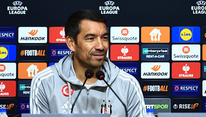 Teknik Direktörümüz Giovanni van Bronckhorst ile Futbolcumuz Cher Ndour'dan Açıklamalar Teknik Direktörümüz Giovanni van Bronckhorst ile Futbolcumuz Cher Ndour'dan Açıklamalar