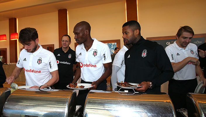Takımımız Antalya’da Barbekü Yaptı Takımımız Antalya’da Barbekü Yaptı