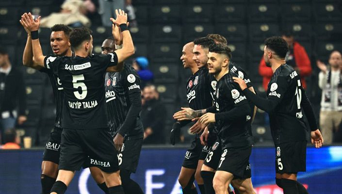Trendyol Süper Lig'de Rakip Galatasaray Trendyol Süper Lig'de Rakip Galatasaray