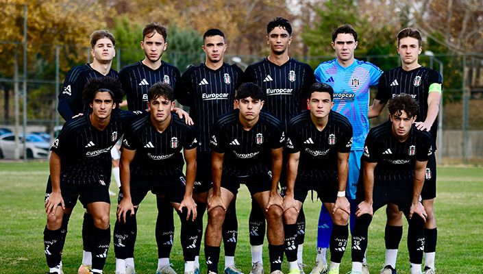 Tümosan Konyaspor:1 Beşiktaş:3 (U-19) Tümosan Konyaspor:1 Beşiktaş:3 (U-19)