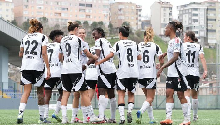 Turkcell Kadın Futbol Süper Ligi’nde Rakip Fenerbahçe Turkcell Kadın Futbol Süper Ligi’nde Rakip Fenerbahçe