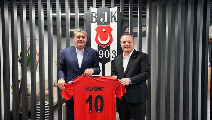 Türkiye Varlık Fonu Genel Müdürü ve Yönetim Kurulu Üyesi Salim Arda Ermut’tan Kulübümüze Ziyaret Türkiye Varlık Fonu Genel Müdürü ve Yönetim Kurulu Üyesi Salim Arda Ermut’tan Kulübümüze Ziyaret