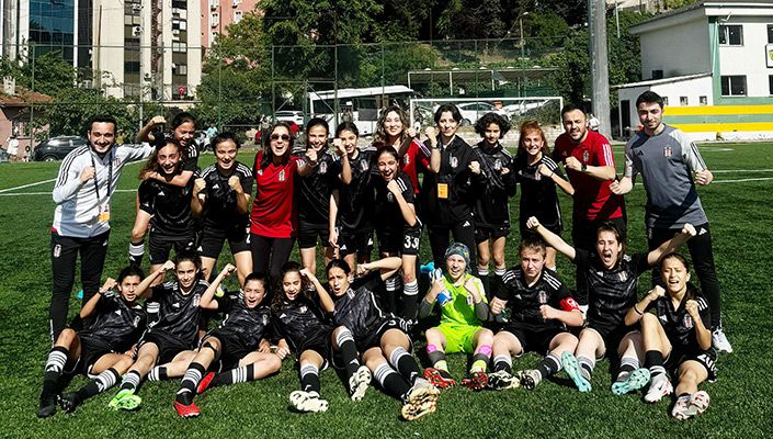 U-13 Minik Kız Takımımız, U-13 Minik Kızlar Ligi’nde Yarı Finale Yükseldi U-13 Minik Kız Takımımız, U-13 Minik Kızlar Ligi’nde Yarı Finale Yükseldi