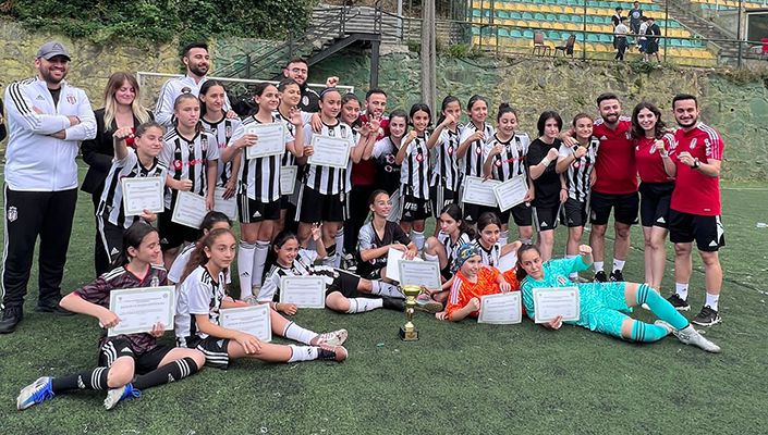 U-13 Minik Kızlar Ligi’nde Şampiyon Beşiktaş U-13 Minik Kızlar Ligi’nde Şampiyon Beşiktaş