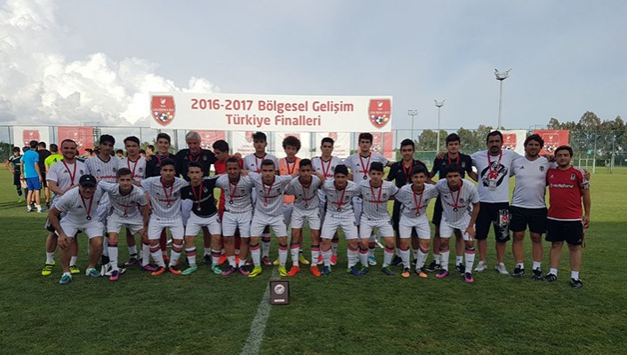Van Büyükşehir Bld. Spor:0 Beşiktaş:2 (U15) Van Büyükşehir Bld. Spor:0 Beşiktaş:2 (U15)