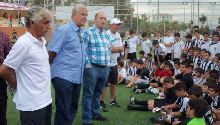 Ufuk Pak’tan Mersin Futbol Okulumuza Ziyaret Ufuk Pak’tan Mersin Futbol Okulumuza Ziyaret