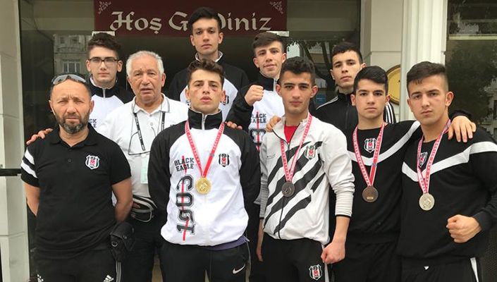 Utku Kürşat Özhan Türkiye Ferdi Boks Şampiyonası’nda Şampiyon Oldu Utku Kürşat Özhan Türkiye Ferdi Boks Şampiyonası’nda Şampiyon Oldu