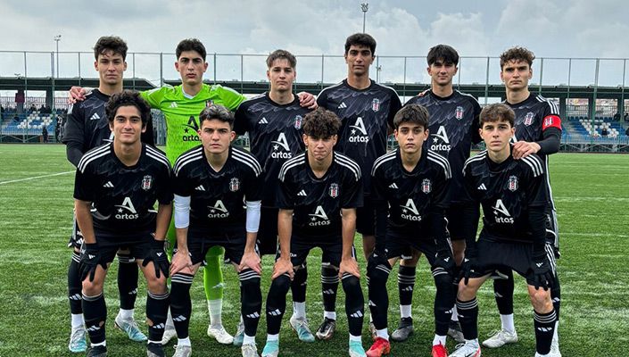 VavaCars Fatih Karagümrük:1 Beşiktaş Artaş:5 (U-17) VavaCars Fatih Karagümrük:1 Beşiktaş Artaş:5 (U-17)