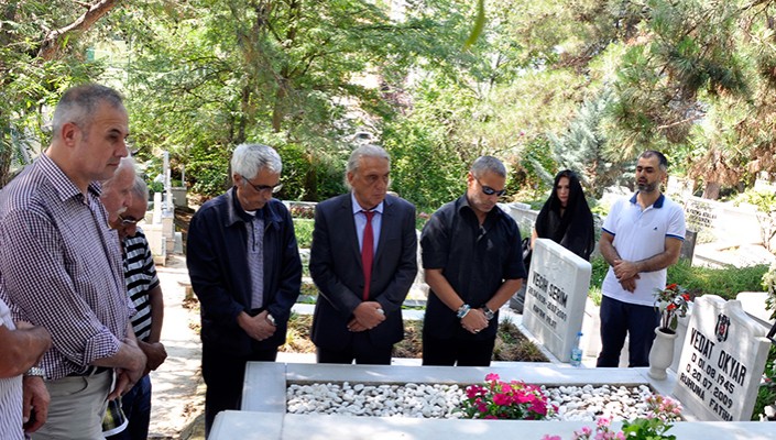Vedat Okyar İçin Anma Töreni Yapıldı Vedat Okyar İçin Anma Töreni Yapıldı