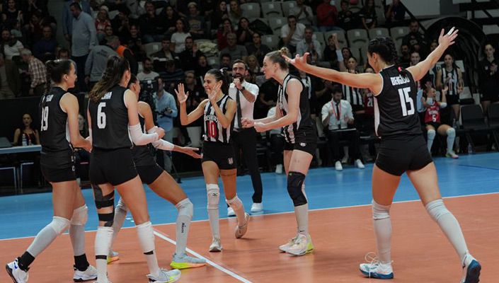 Vodafone Sultanlar Ligi’nde Rakip Vakıfbank Vodafone Sultanlar Ligi’nde Rakip Vakıfbank