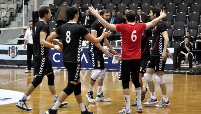 Erkek Voleybol Takımımız, 1. Lige Yükselme Yolunda Zorlu Maçlar Yapacak Erkek Voleybol Takımımız, 1. Lige Yükselme Yolunda Zorlu Maçlar Yapacak