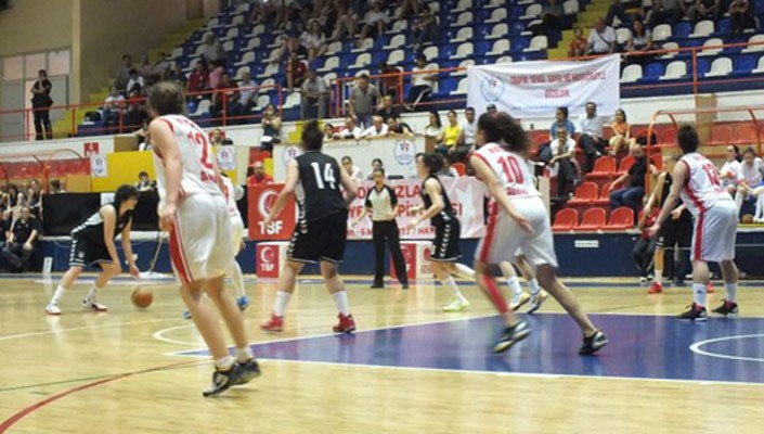 Yıldız Kız Basketbol Takımımız Finalde Yıldız Kız Basketbol Takımımız Finalde