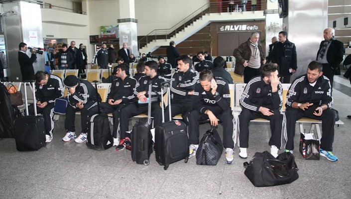 Takımımız İstanbul'a İndi Takımımız İstanbul'a İndi