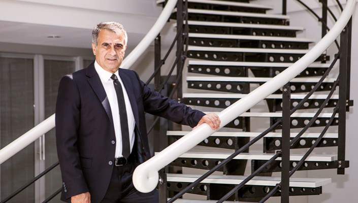 Şenol Güneş: “Devrimci Beşiktaş’a dinamik futbol yakışır” Şenol Güneş: “Devrimci Beşiktaş’a dinamik futbol yakışır”