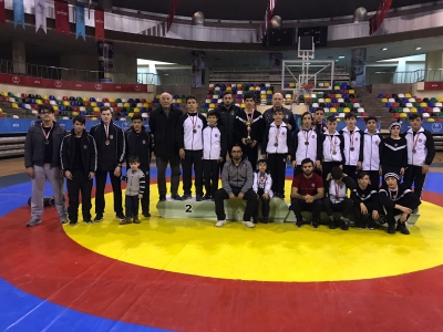 Beşiktaş juniour wrestlers capture second-place in Istanbul tournament