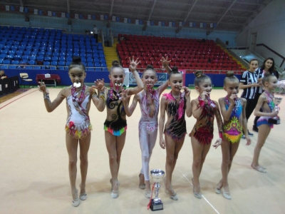 Young Beşiktaş rhtyhmic gymnasts fiinish first at the tournament