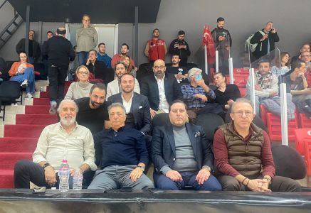 Club Chairman Çebi watches Beşiktaş Ceylan volleyball game