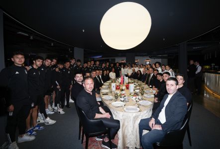 Beşiktaş Chairman Hasan Arat hosts Ramadan Iftar Dinner for Academy players and his families 