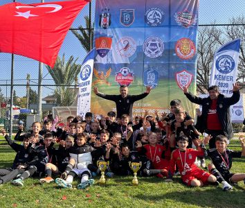 Beşiktaş Academy Artaş U-10s win Kemer Semester Cup undefeated 