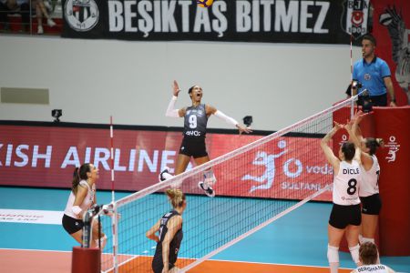 Beşiktaş Ayos vs Türk Hava Yolları (Super League) 