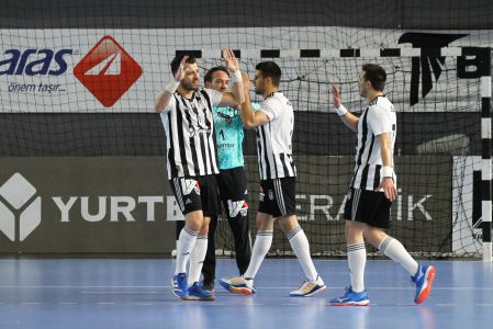 Beşiktaş Yurtbay Seramik vs İzmir Büyükşehir Belediyesi GSK  (Super League) 