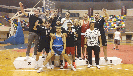 Four gold medals for Beşiktaş boxers... 