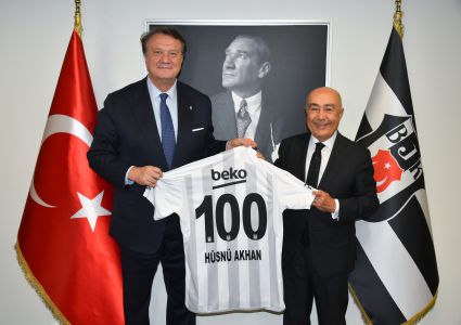 Doğuş GYO Chairman Hüsnü Akhan visits Beşiktaş 