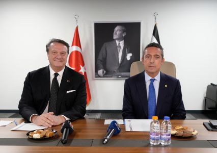 Led by Chairman Ali Koç, Fenerbahçe pay a visit to Beşiktaş 