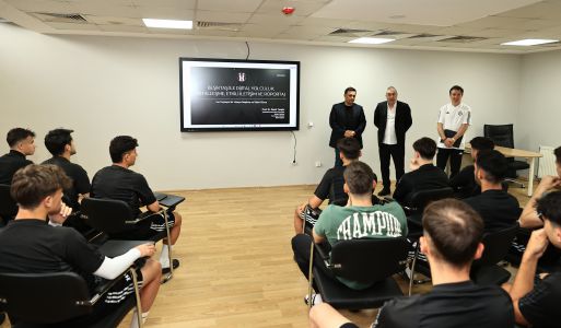 Effective communication seminar for young Beşiktaş players