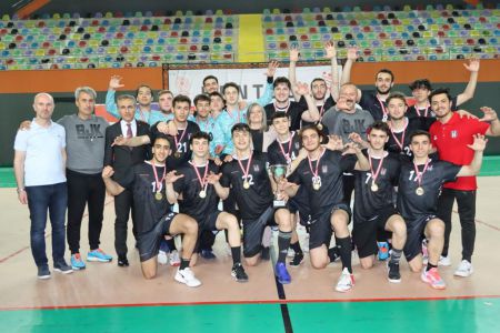 Beşiktaş Juniour Men's Handball Team capture National title 