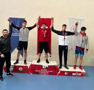 Young Beşiktaş wrestlers pick up eight medals 