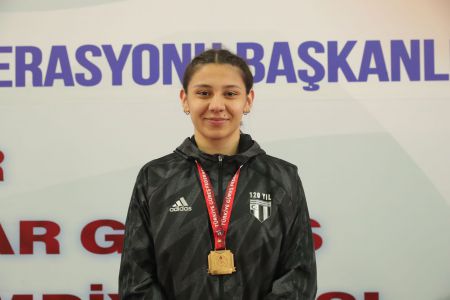 Beşiktaş wrestler Nazır Batır wins gold at U20 nationals 