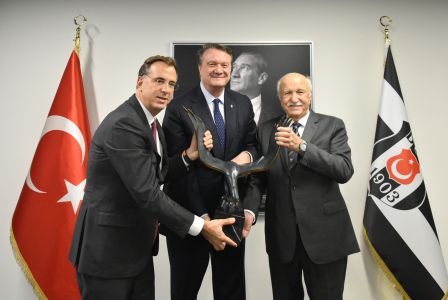 Özyeğin Family pay a visit to Beşiktaş 