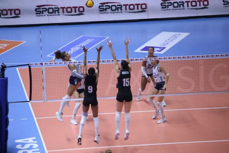 Sarıyer Belediyesi vs. Beşiktaş Ayos (Volley Cup) 