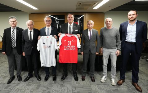 Turkish Handball Federation President Uğur Kılıç visits Beşiktaş 