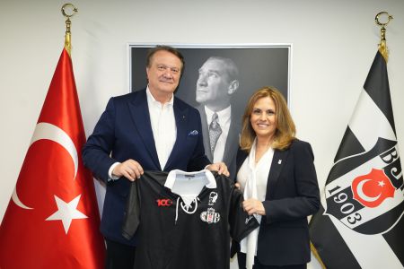 Turkish Sailing Federation President D. Özlem Akdurak visits Beşiktaş 