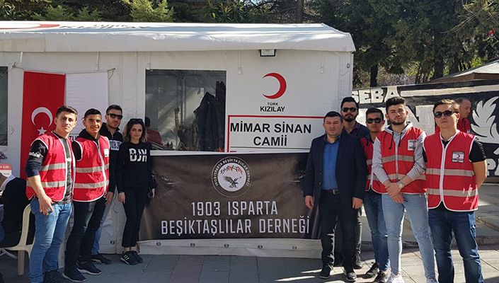 1903 Isparta Beşiktaşlılar Derneği’nden Kızılay’a Kan Bağışı