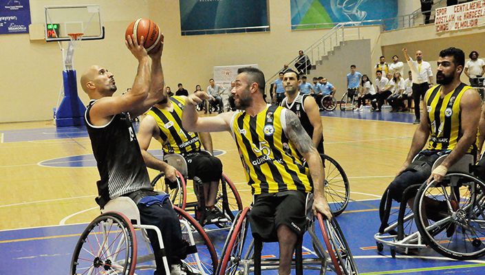 1907 Fenerbahçe:66 Beşiktaş:58