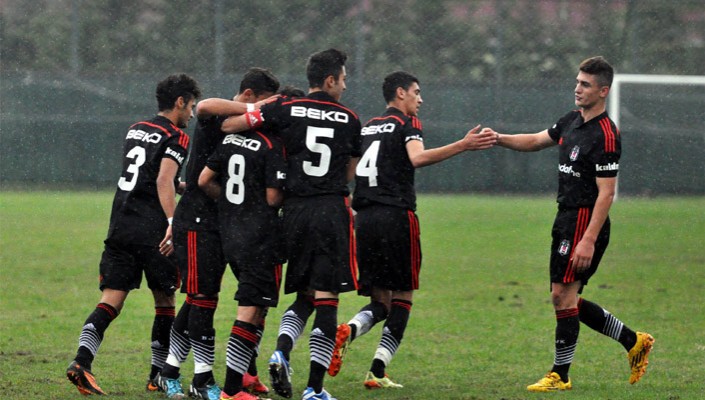 Beşiktaş:4 Beylerbeyispor:0 (U-17)