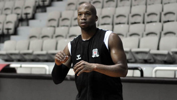 Sundiata Gaines Antrenmanda 