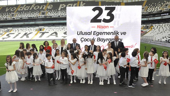 23 Nisan Ulusal Egemenlik ve Çocuk Bayramı Vodafone Park’ta Düzenlenen Törenle Kutlandı