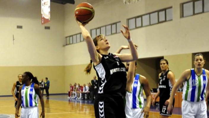 Gülşah Akkaya’nın Sözleşmesi Yenilendi