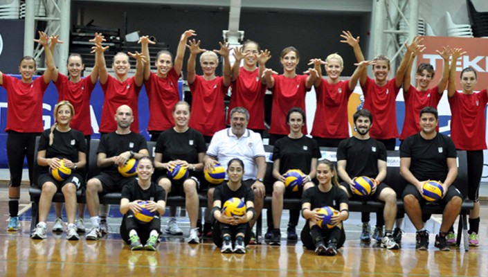 Bayan Voleybol Takımımız'ın Süper Kupa Grup Maçları Başlıyor